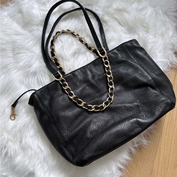 Michael Kors Pebbled Leather Gold Chain Shoulder Bag - Picture 4 of 6